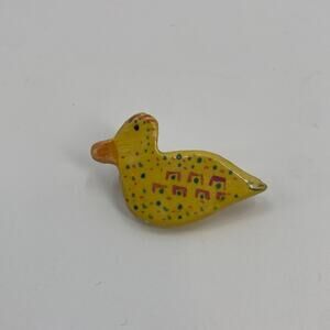 Vintage 80s yellow duck ceramic pin
